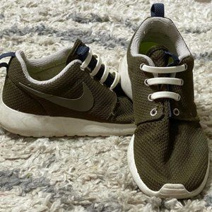 Nike Women's Slip On Sneakers